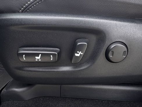 Used 2023 Toyota 4Runner SR5 Premium w/ SR5 Premium Package image 26