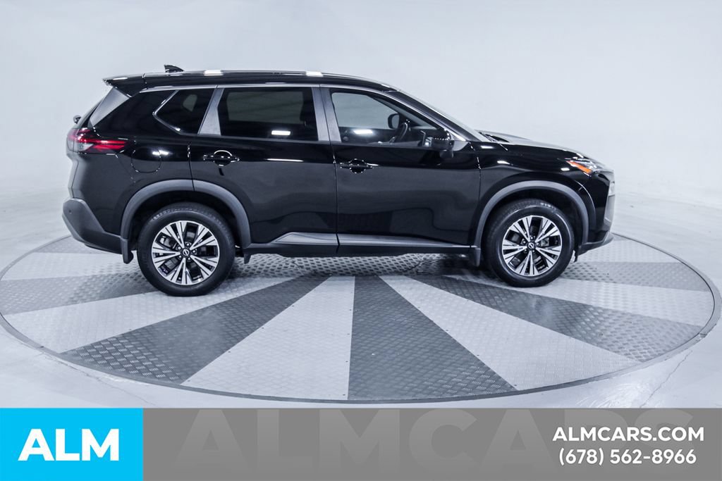Used 2023 Nissan Rogue SV FWD image 11