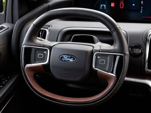 Used 2025 Ford Expedition King Ranch AWD/4WD image 23