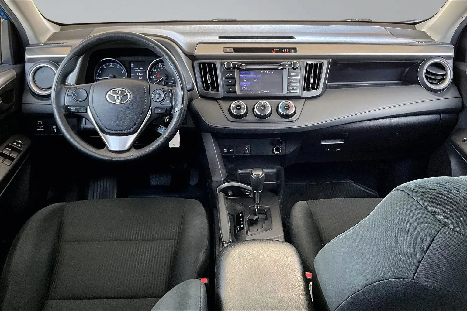 Used 2018 Toyota RAV4 LE w/ All Weather Liner Package FWD image 7