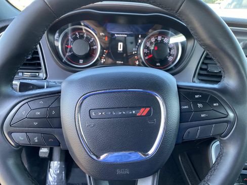 Used 2019 Dodge Challenger SXT RWD image 14