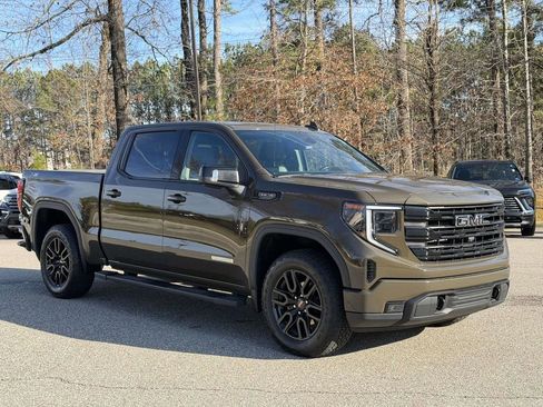 Used 2023 GMC Sierra 1500 Elevation w/ Elevation Premium Package AWD/4WD image 2