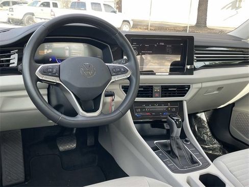 Used 2025 Volkswagen Jetta S image 6