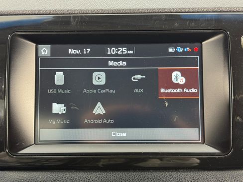 Used 2019 Kia Niro LX image 25