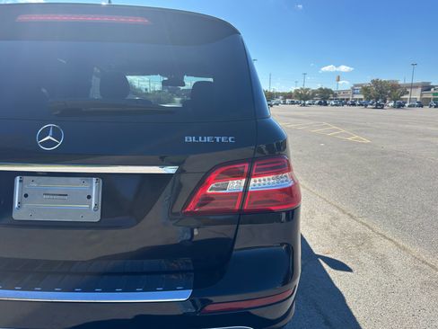 Used 2015 Mercedes-Benz ML 250 BlueTEC 4MATIC image 5