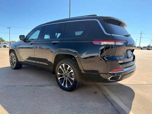Used 2021 Jeep Grand Cherokee L Overland w/ Luxury Tech Group IV AWD/4WD image 13