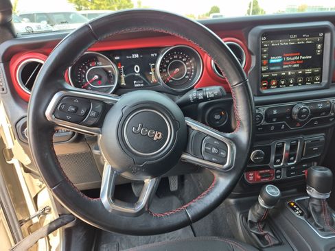 Used 2022 Jeep Wrangler Rubicon AWD/4WD image 9