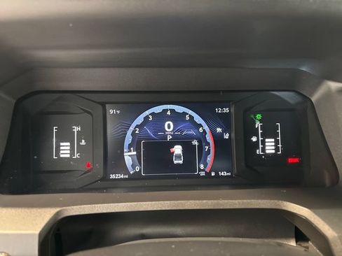Used 2025 Toyota Tacoma SR5 AWD/4WD image 10