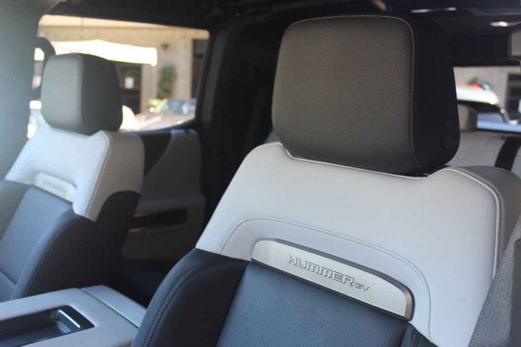 Used 2025 GMC Hummer EV 3X AWD/4WD image 8