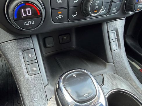 Used 2017 GMC Acadia SLE w/ Driver Alert Package I image 28