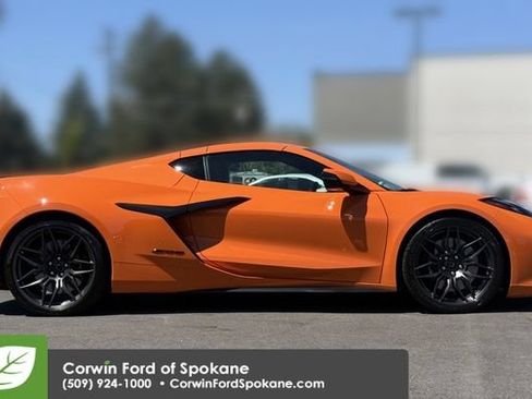Used 2024 Chevrolet Corvette Z06 RWD image 10