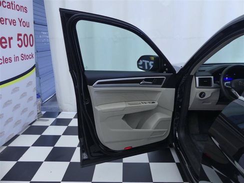 Used 2022 Volkswagen Atlas SE AWD/4WD image 23