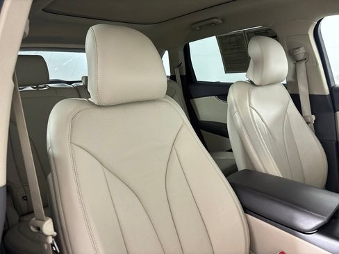 Used 2016 Lincoln MKX Reserve w/ Technology Package FWD image 30