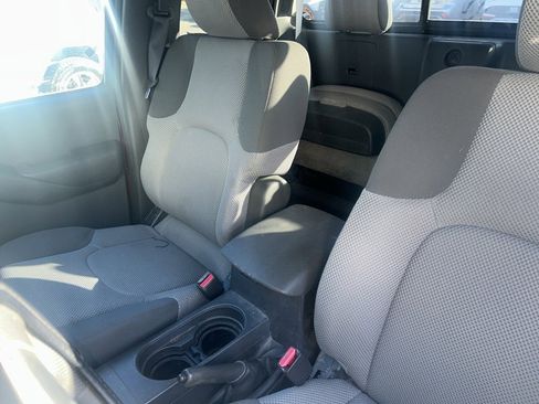 Used 2012 Suzuki Equator 2WD Extended Cab image 4