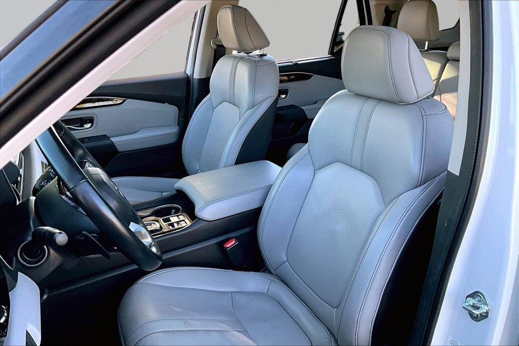 Used 2024 Honda Pilot Touring image 17