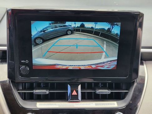 Used 2024 Toyota Corolla LE FWD image 13