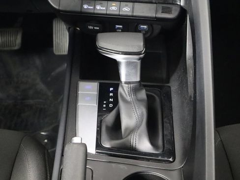 Used 2022 Hyundai Elantra SEL FWD image 25