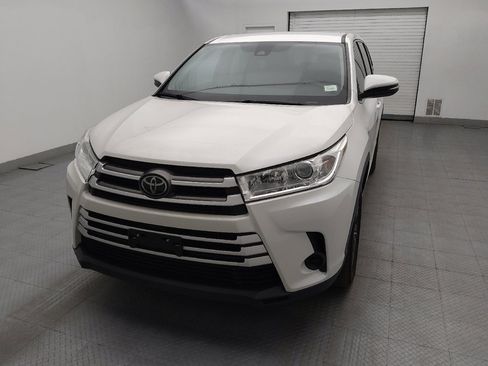 Used 2019 Toyota Highlander LE image 15
