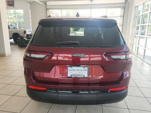 New 2025 Jeep Grand Cherokee L Altitude image 8