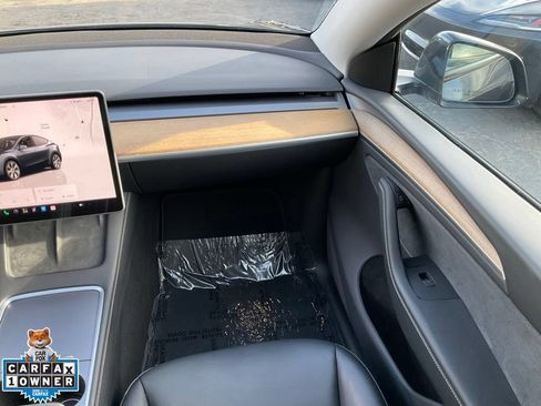 Used 2024 Tesla Model Y Long Range AWD/4WD image 66