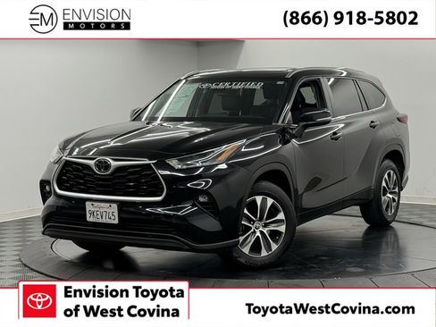 Used 2024 Toyota Highlander XLE image 1