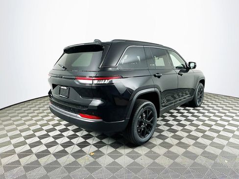New 2026 Jeep Grand Cherokee Altitude AWD/4WD image 10