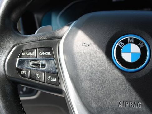 Used 2022 BMW 330e w/ Convenience Package RWD image 21