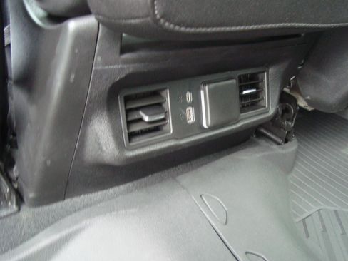 Used 2023 GMC Sierra 1500 SLE AWD/4WD image 25