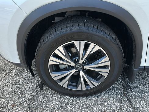 Certified 2023 Nissan Rogue SV w/ SV Premium Package image 8