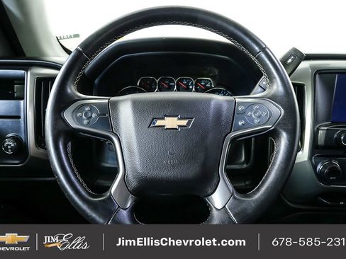 Used 2018 Chevrolet Silverado 1500 LT w/ LT Eassist Package image 9