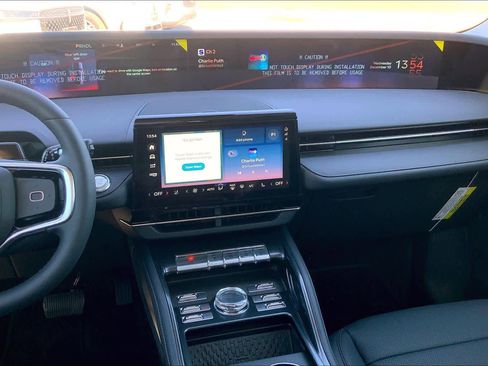 New 2026 Lincoln Nautilus Premier image 6