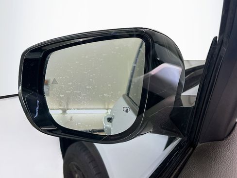 Used 2023 Jeep Grand Cherokee Limited w/ Black Appearance Package image 16