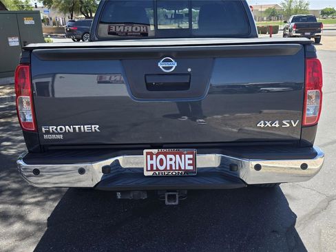 Used 2014 Nissan Frontier SV w/ SV Value Truck Package AWD/4WD image 6