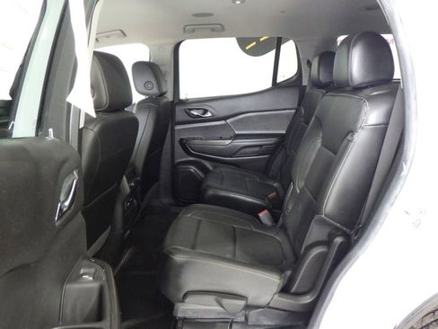 Used 2020 GMC Acadia SLT w/ Driver Alert Package II image 10