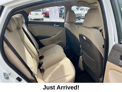 Used 2014 Hyundai Accent GLS image 19