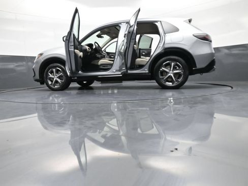 Certified 2024 Honda HR-V EX-L image 97