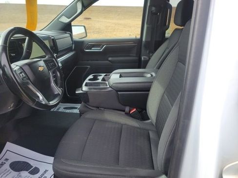 Used 2023 Chevrolet Silverado 1500 LT w/ Protection Package AWD/4WD image 10