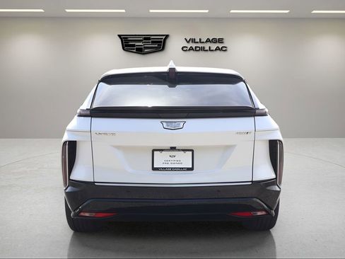Certified 2024 Cadillac Lyriq Tech RWD image 4