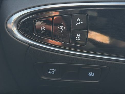 Used 2025 Genesis GV70 2.5T image 18