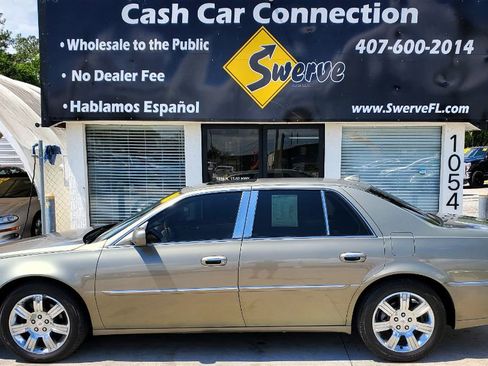 Used 2010 Cadillac DTS Platinum image 9