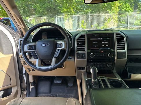 Used 2015 Ford F150 Lariat w/ Equipment Group 501A Mid RWD image 9