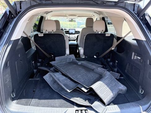 Used 2024 Ford Explorer XLT w/ Equipment Group 202A AWD/4WD image 25