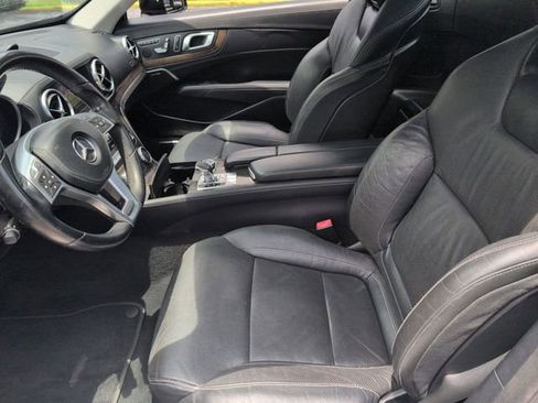 Used 2013 Mercedes-Benz SL 550 image 11
