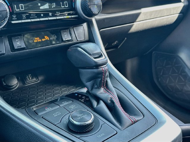 Used 2023 Toyota RAV4 SE w/ Weather & Moonroof Package AWD/4WD image 16