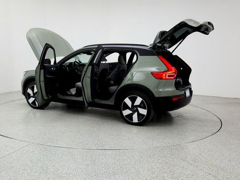 Used 2023 Volvo XC40 Recharge Ultimate w/ Protection Package Premier image 12