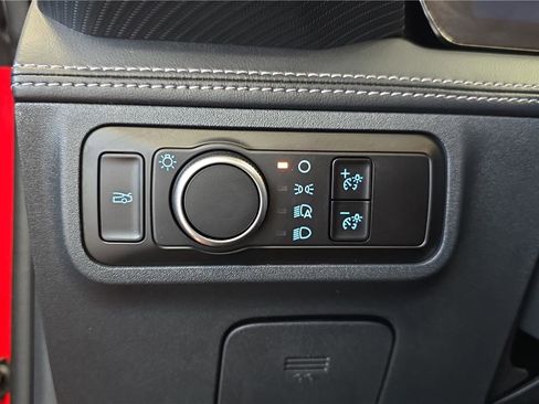 Used 2025 Ford Mustang Premium RWD image 29