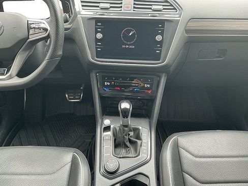 Used 2024 Volkswagen Tiguan SEL R-Line AWD/4WD image 14