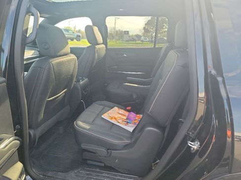 Used 2026 Chevrolet Traverse High Country w/ LPO, Floor Liner Package AWD/4WD image 18