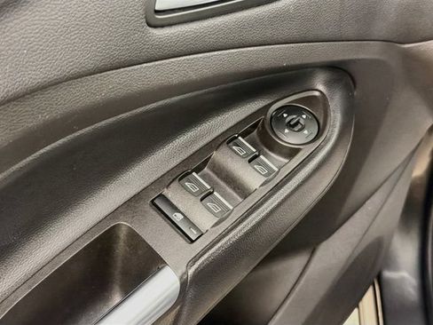 Used 2019 Ford Escape SEL AWD/4WD image 17