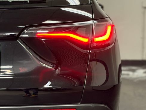 Used 2023 Honda HR-V LX image 14